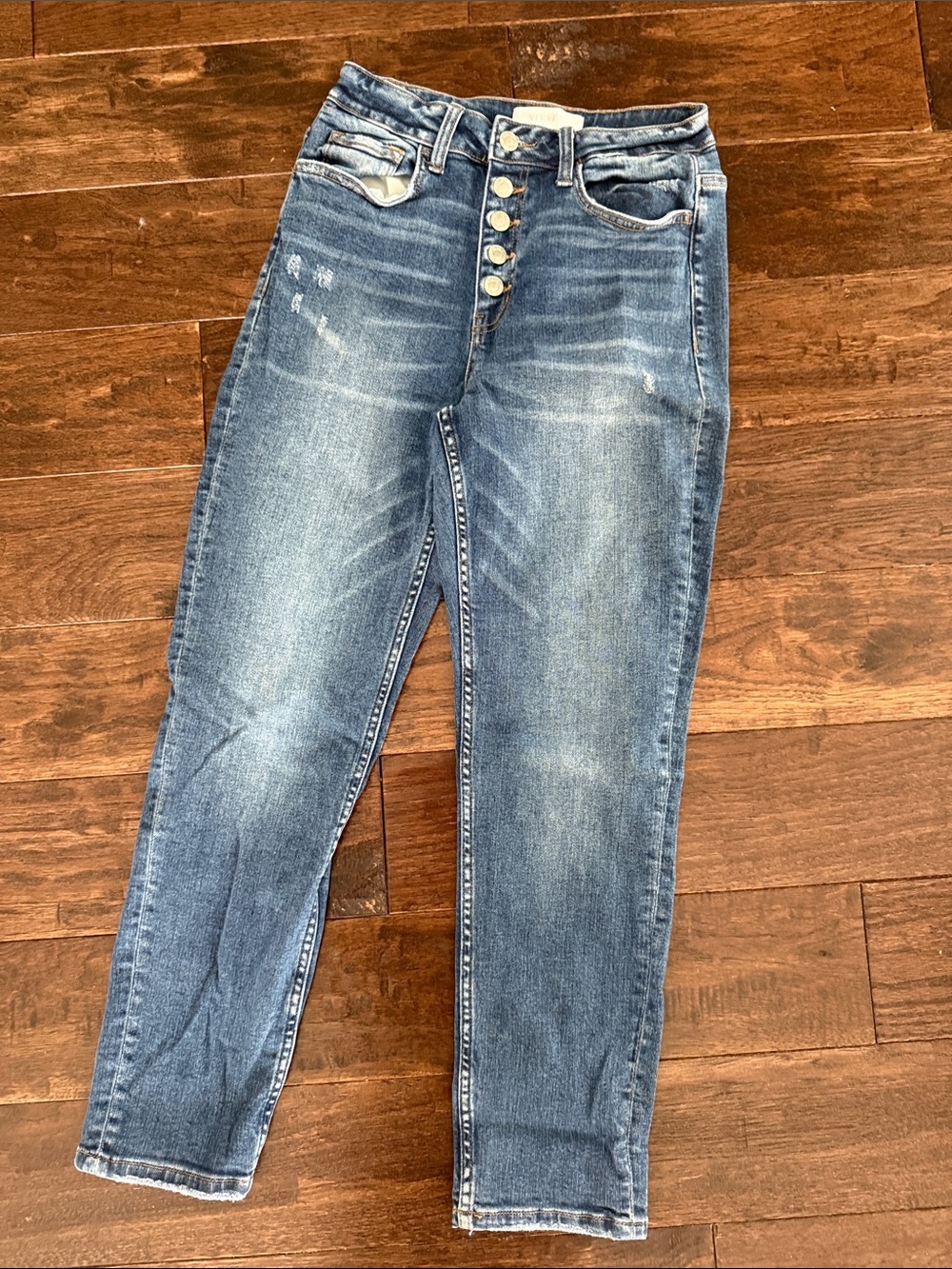 Women's Straight Leg High-Rise Jeans in Medium Blue Wash